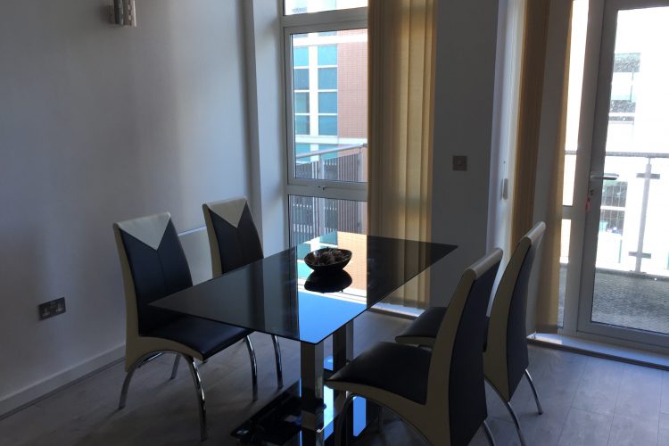 1 Bed Apartment, Silbury Boulevard, Milton Keynes, MK9